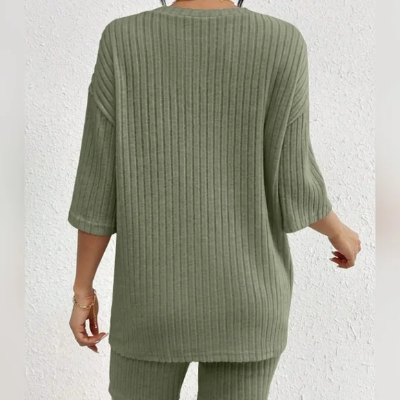 Green Ribbed Women's Shorts Set